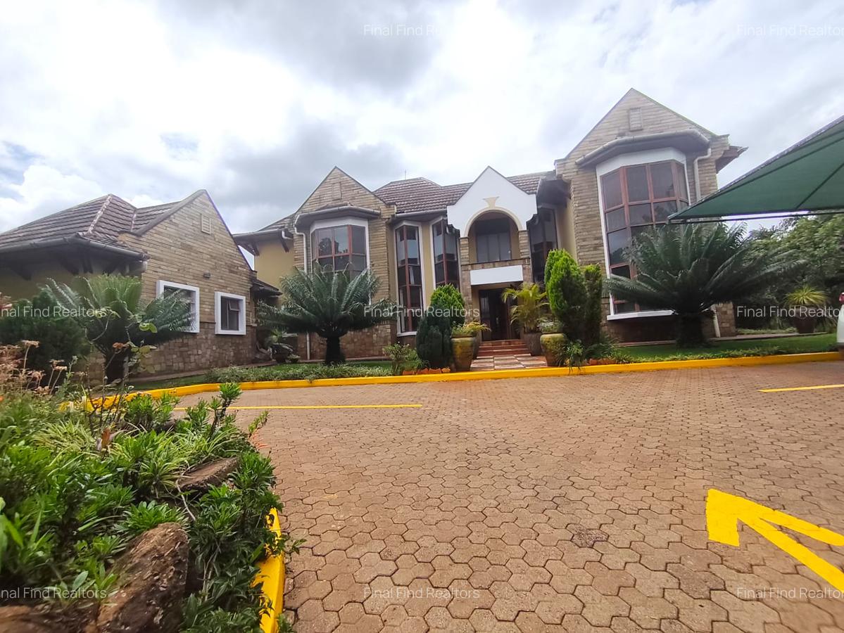 5 Bed Townhouse with Swimming Pool in Runda - 6