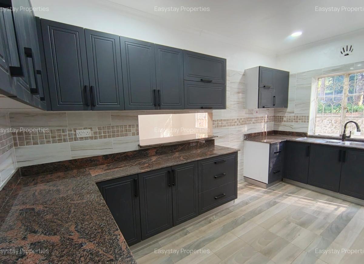 4 Bed House with En Suite in Kitisuru - 2