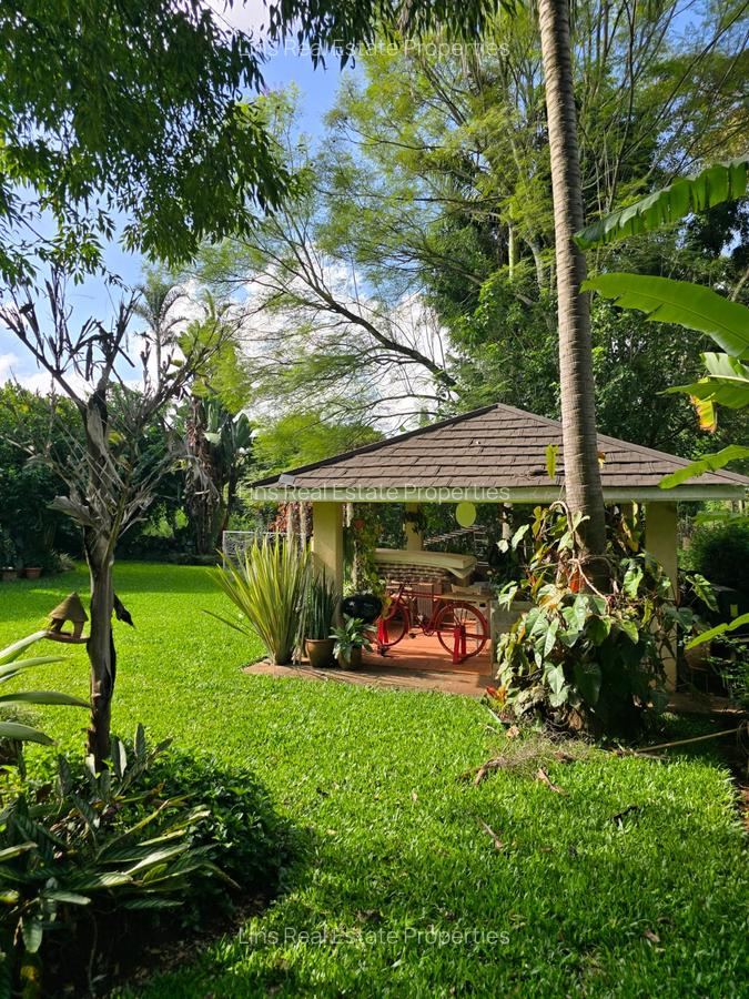 4 Bed House with En Suite in Spring Valley - 3