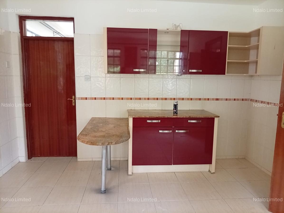 4 Bed Townhouse with En Suite at Lavington - 10