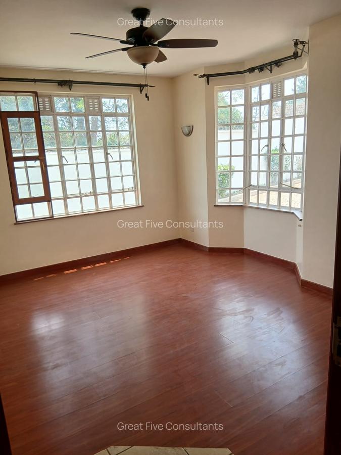 5 Bed Villa with En Suite in Runda - 9