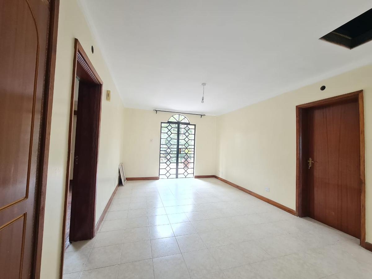 5 Bed Townhouse with En Suite at Grevillea Groove - 12