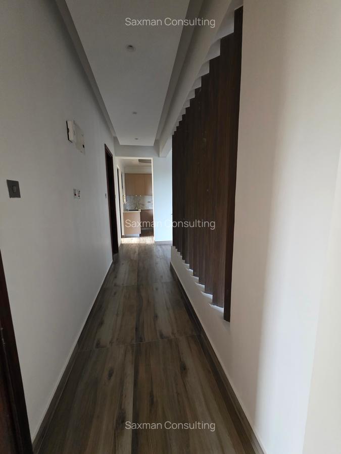 2 Bed Apartment with En Suite in Brookside - 4