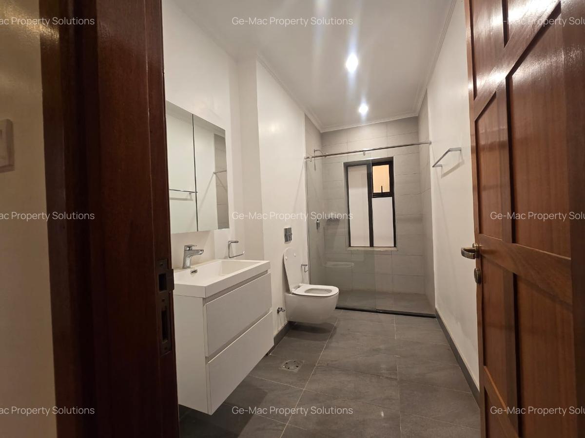 4 Bed Townhouse with En Suite in Lavington - 5