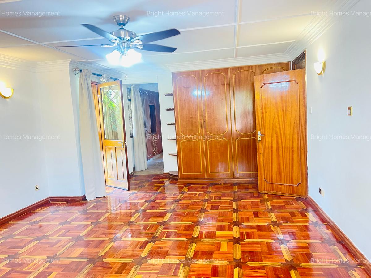 5 Bed Villa with En Suite in Runda - 11