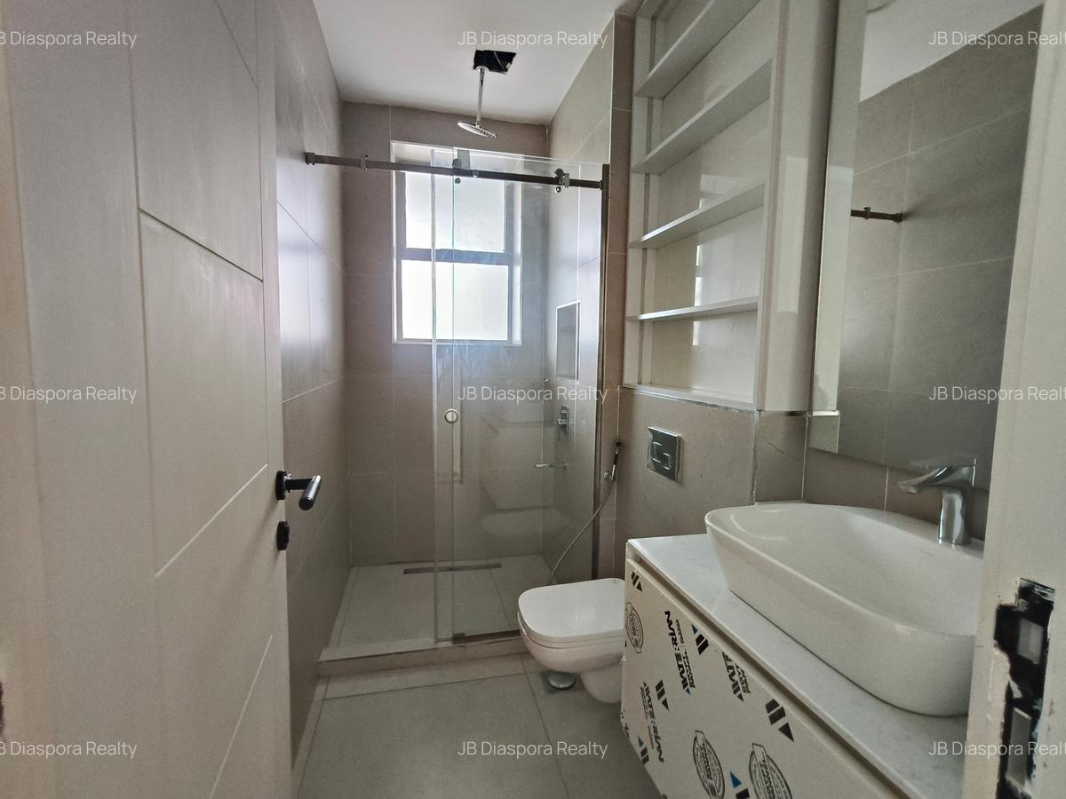 4 Bed Apartment with En Suite at General Mathenge - 13