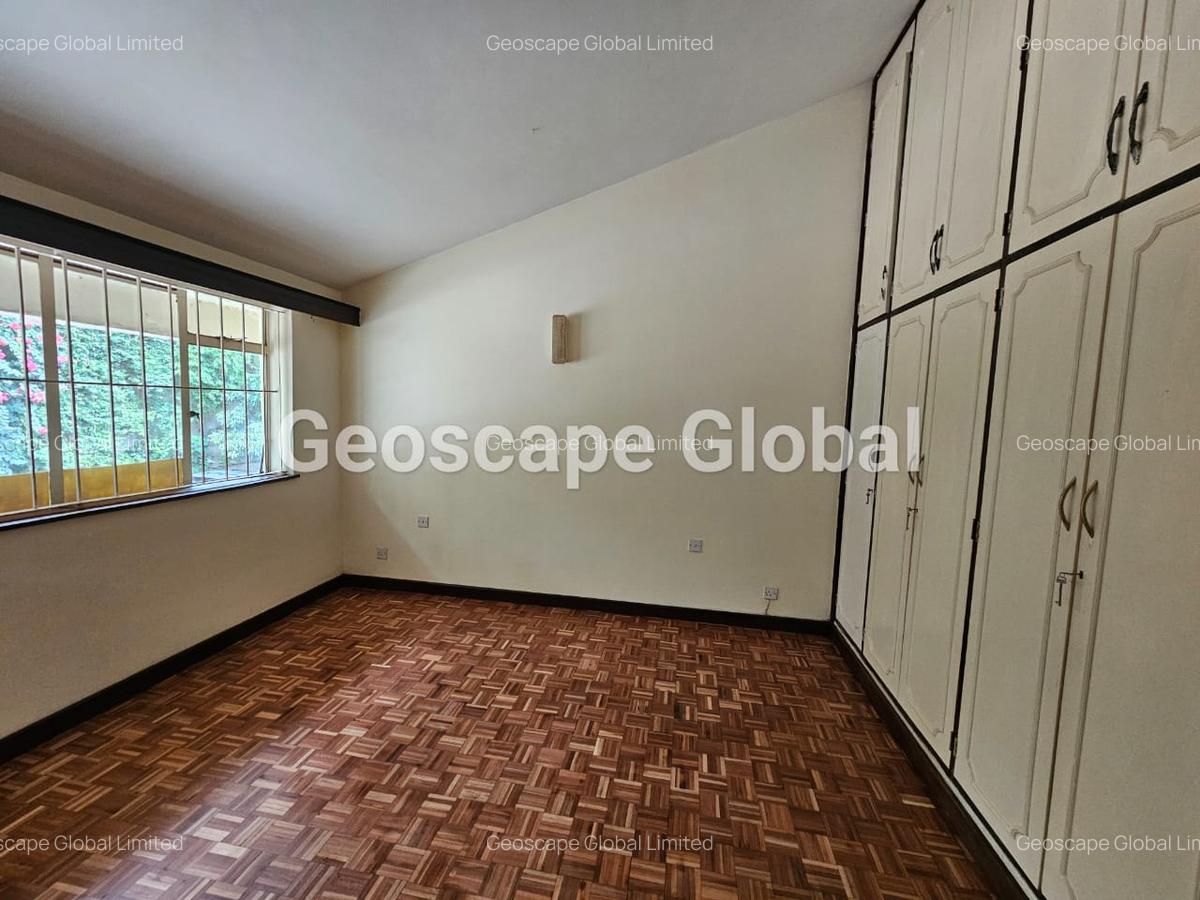 4 Bed Villa with En Suite in Spring Valley - 2