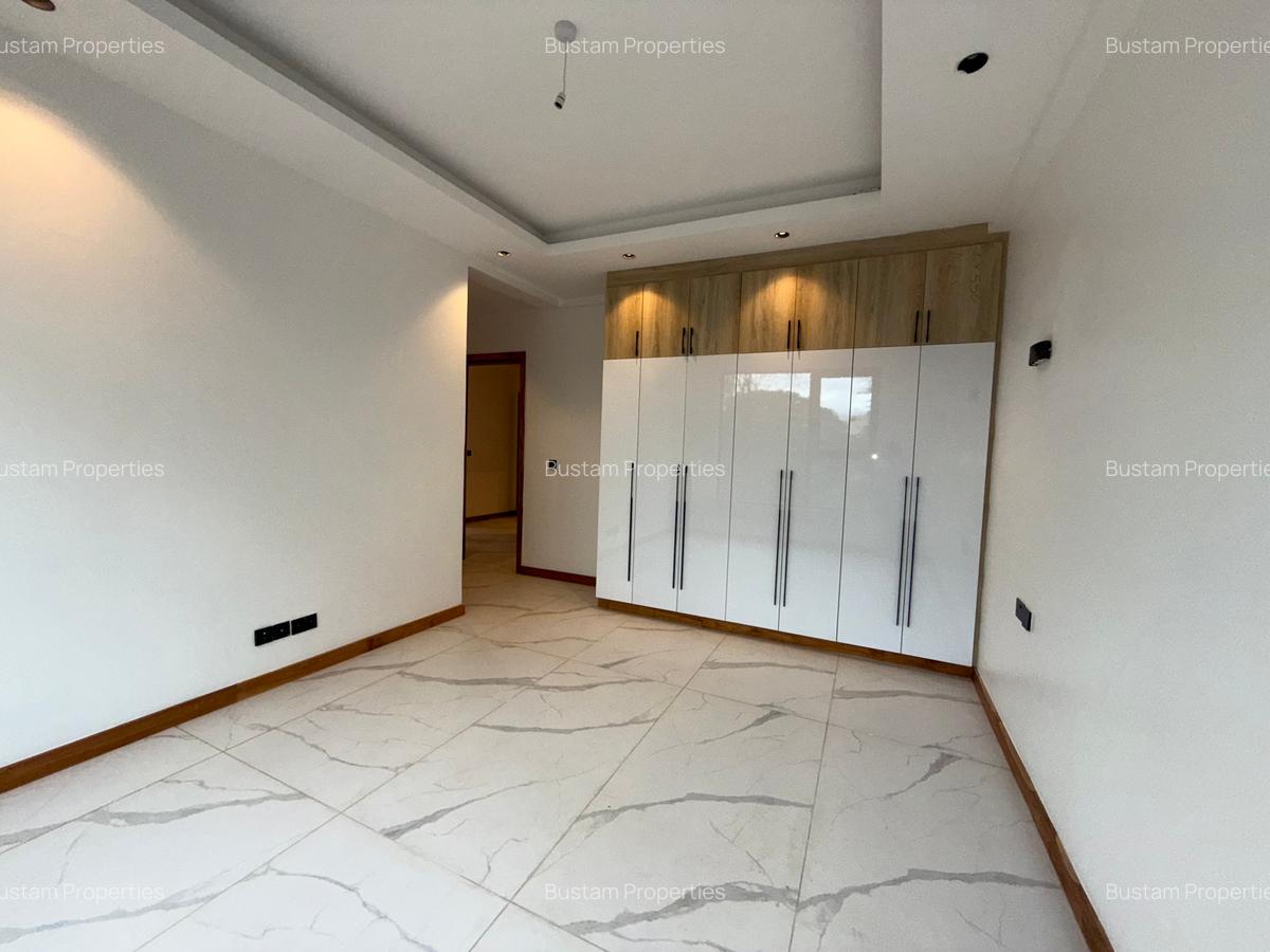5 Bed Apartment with En Suite in Spring Valley - 12