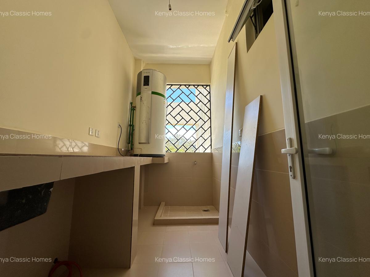 4 Bed Apartment with En Suite at Parklands - 7