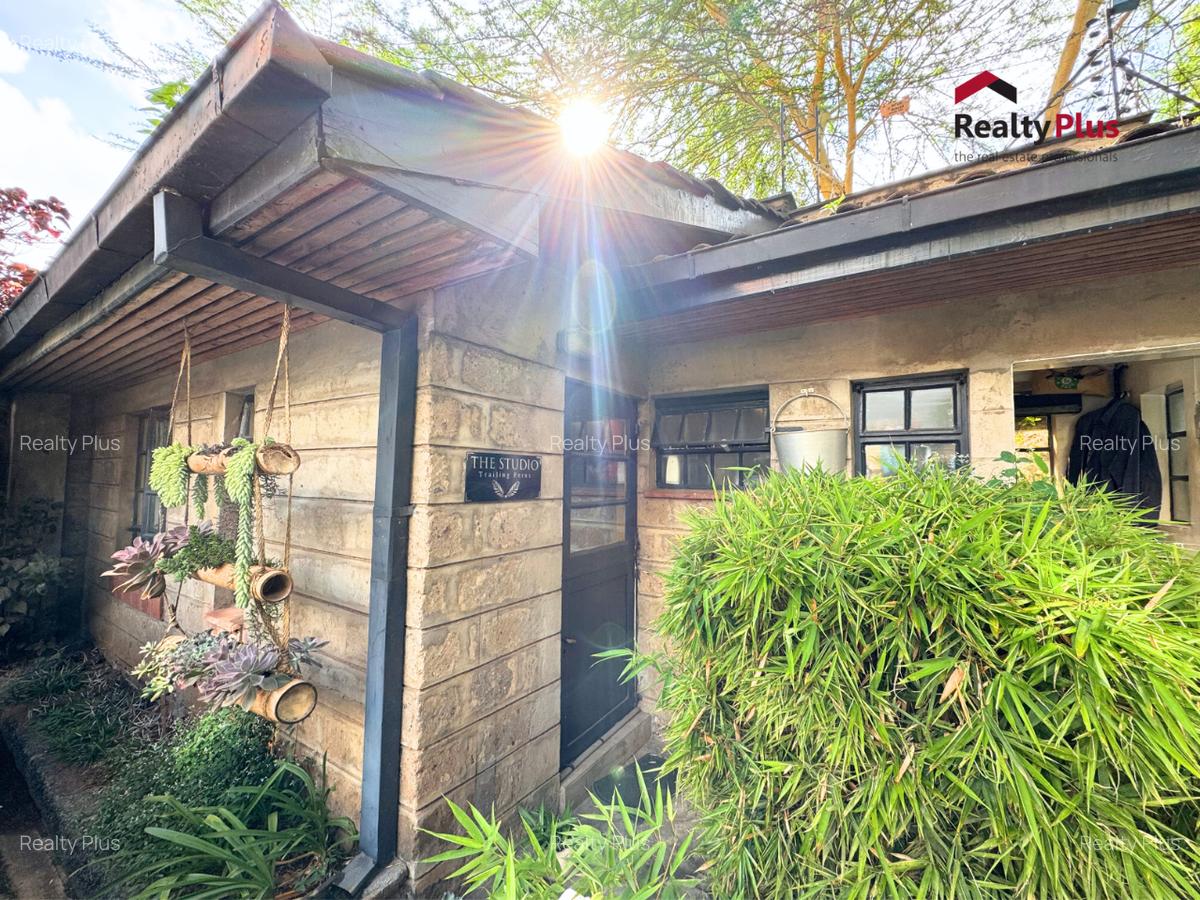 Bedsitter at Woodley - 2