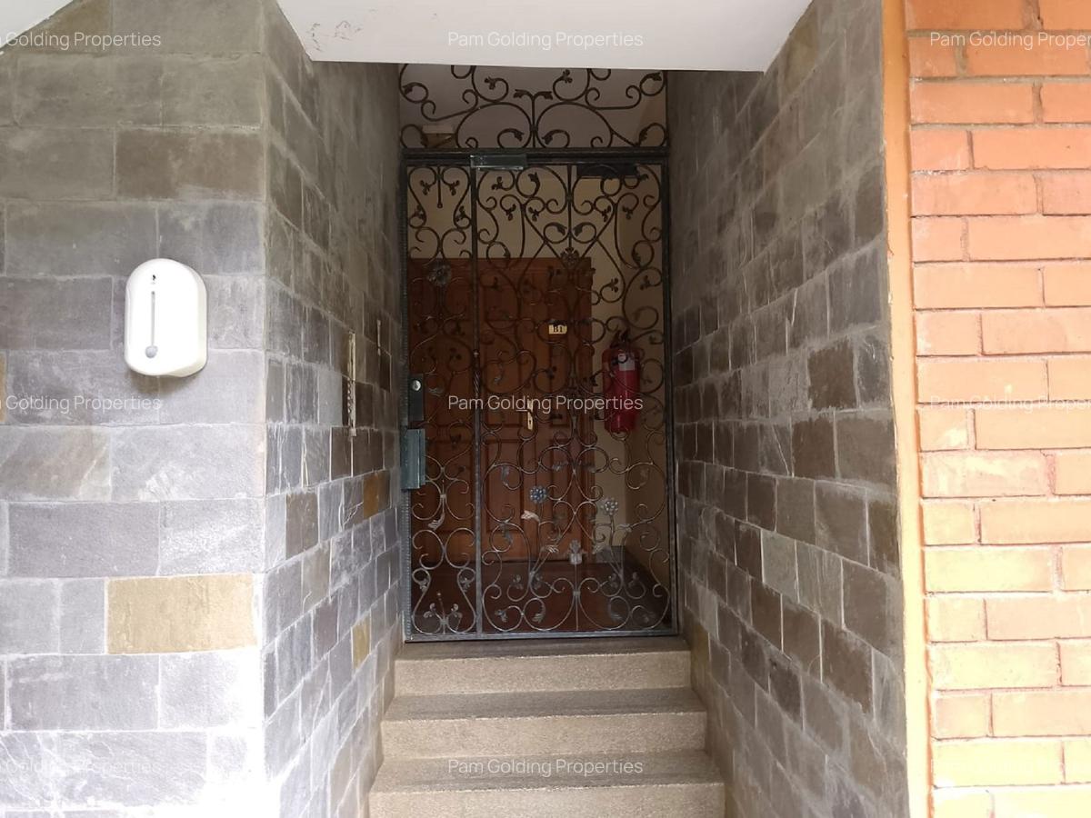 4 Bed Apartment with En Suite in Kilimani - 2