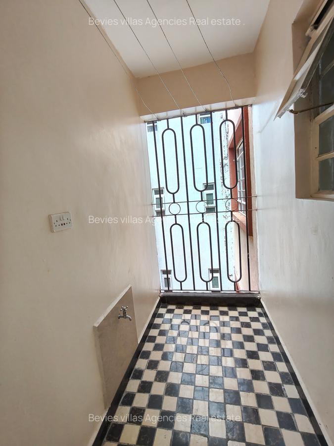 2 Bed Apartment with En Suite at Parklands - 5