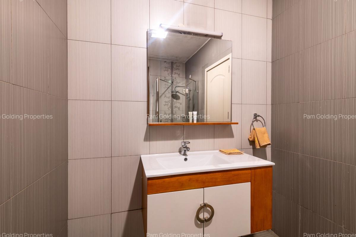 Furnished 1 Bed Apartment with En Suite in Westlands Area - 15