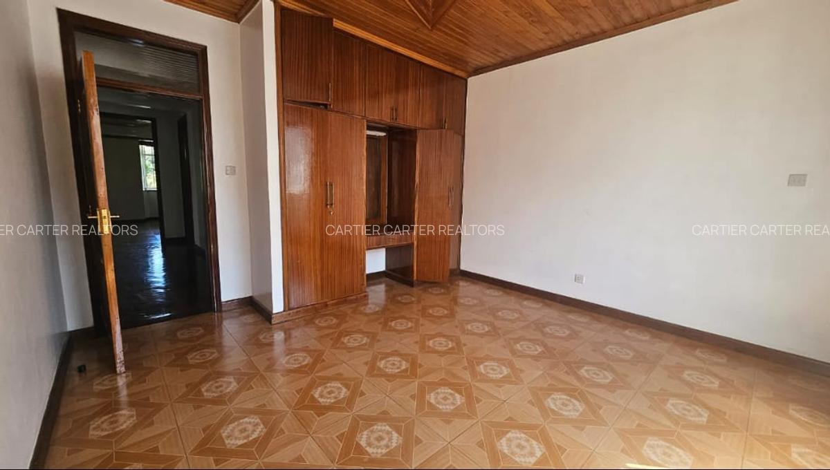 3 Bed House with En Suite in Runda - 4