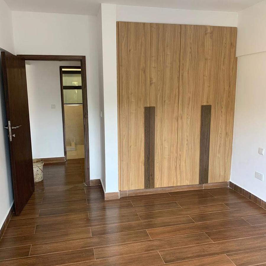 Serviced 1 Bed Apartment with Swimming Pool in Rosslyn - 6