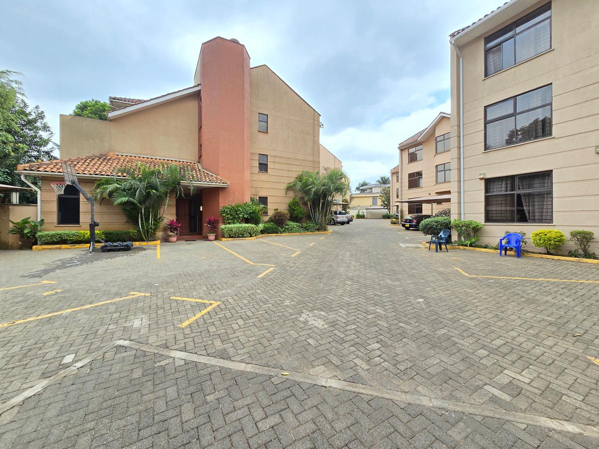 6 Bed Townhouse with En Suite at James Gichuru - 6