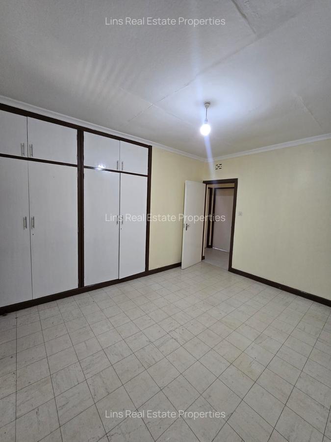 5 Bed House with En Suite in Loresho - 16