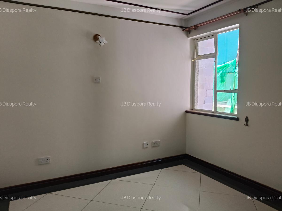 1 Bed Apartment with En Suite at School Lane - 3