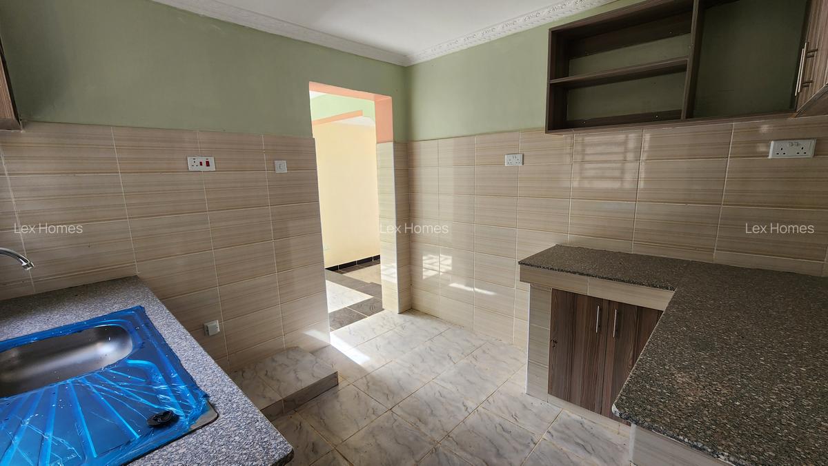 4 Bed House with En Suite at Kahuho - 9