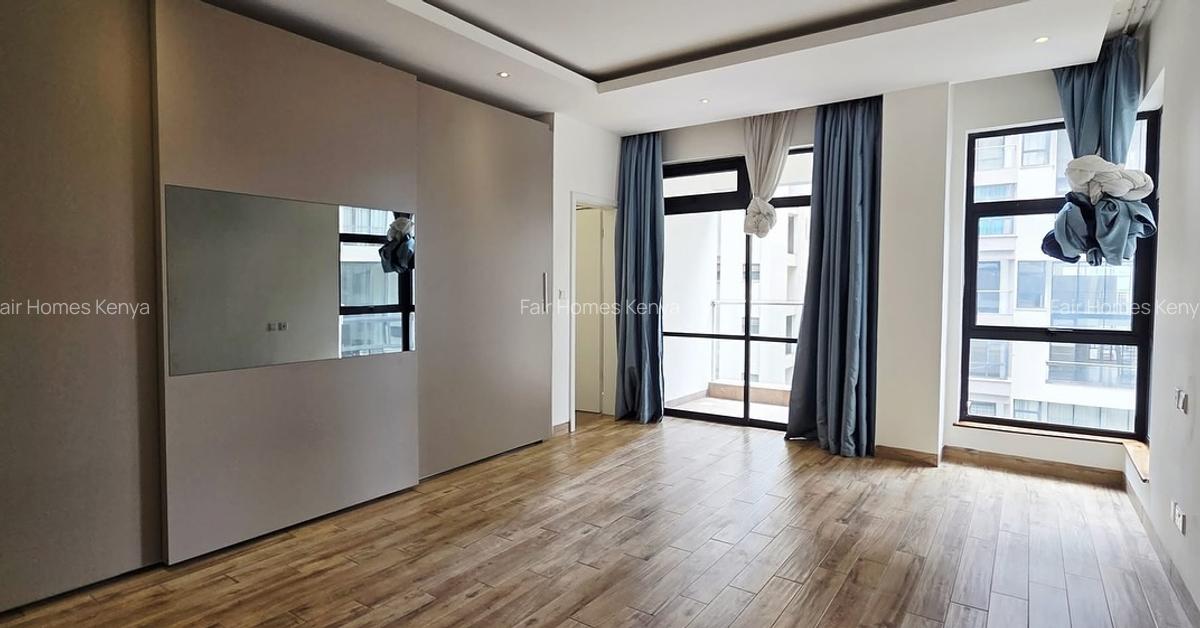 4 Bed Apartment with En Suite at Riverside Drive - 3