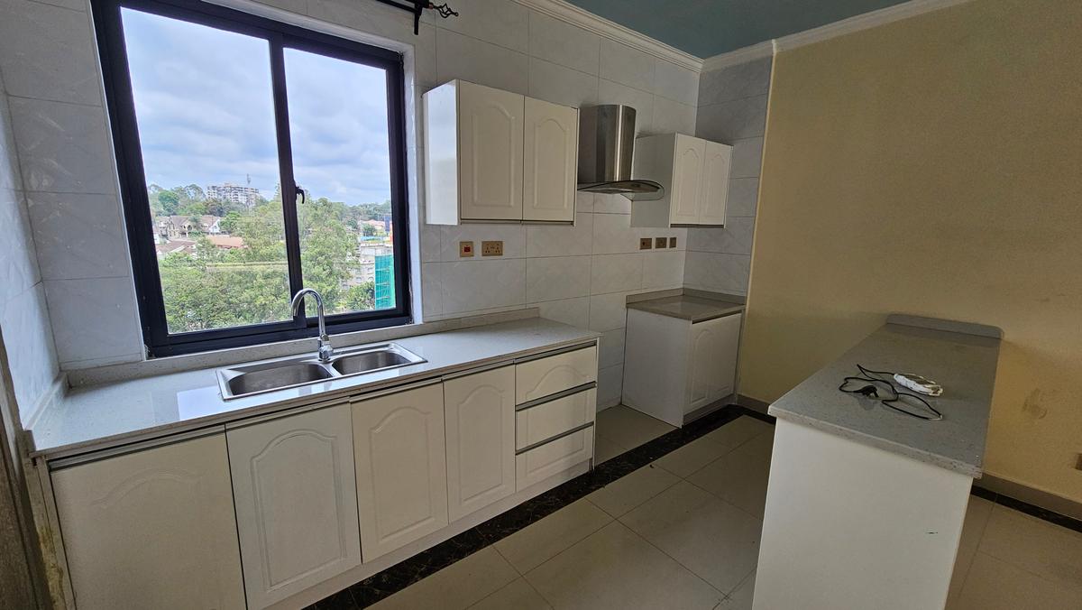 3 Bed Apartment with En Suite in Kilimani - 3