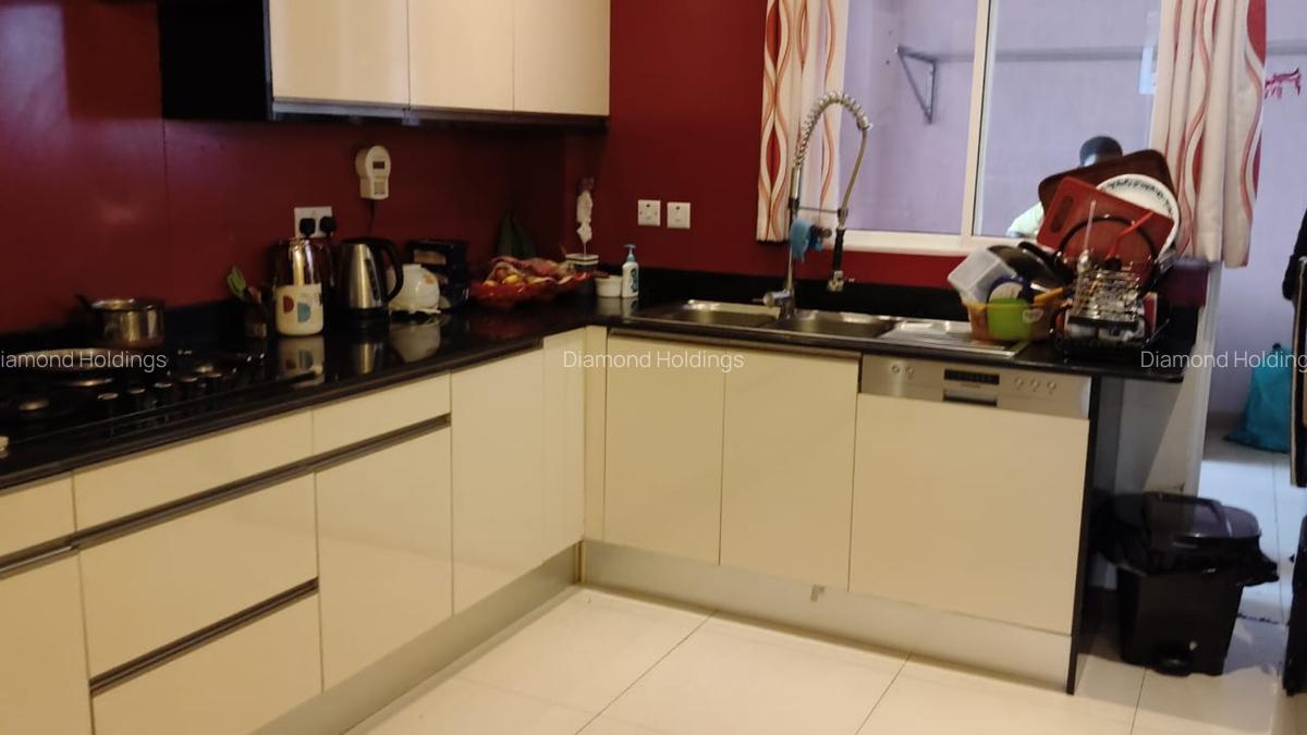 Serviced 4 Bed Apartment with En Suite at Parklands - 4