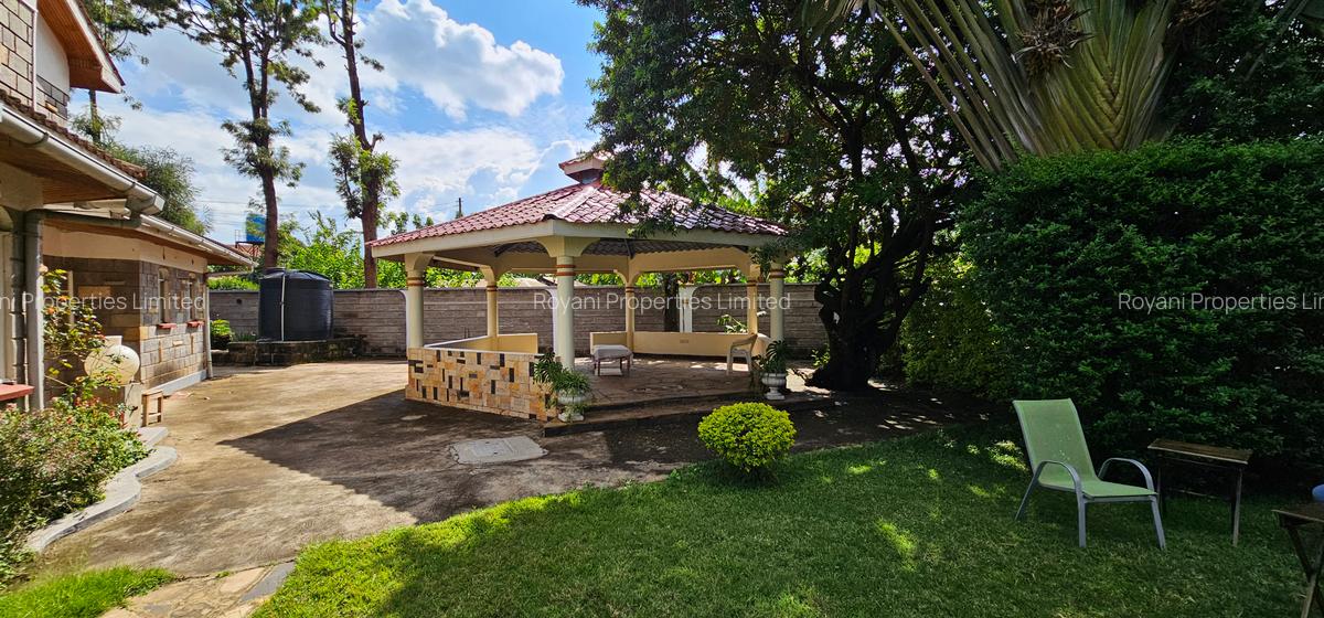 7 Bed House with En Suite in Thome - 12