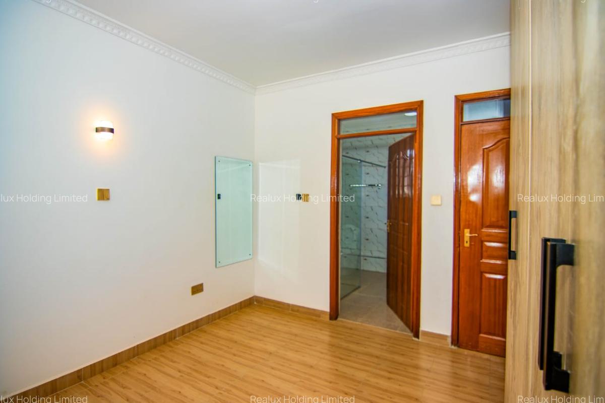 4 Bed House with En Suite in Kamangu - 16