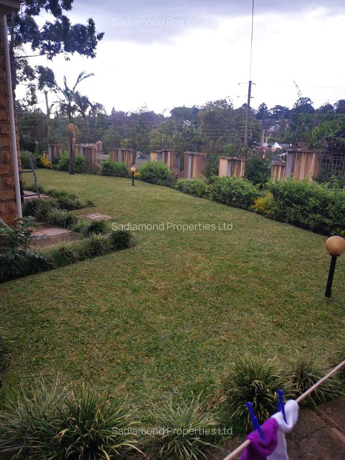 5 Bed House with En Suite in Lavington - 9