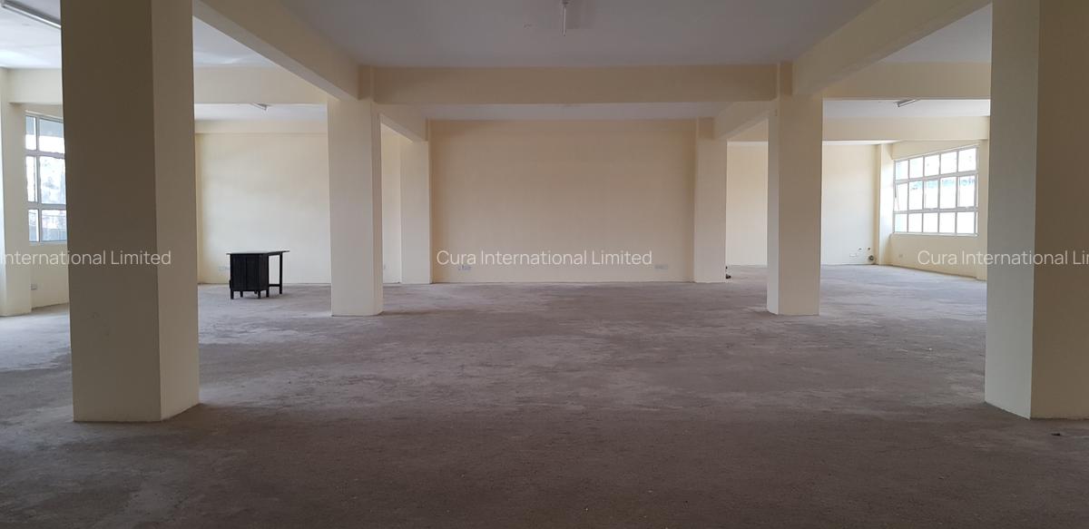 6,738 ft² Warehouse with Parking in Ruaraka - 7