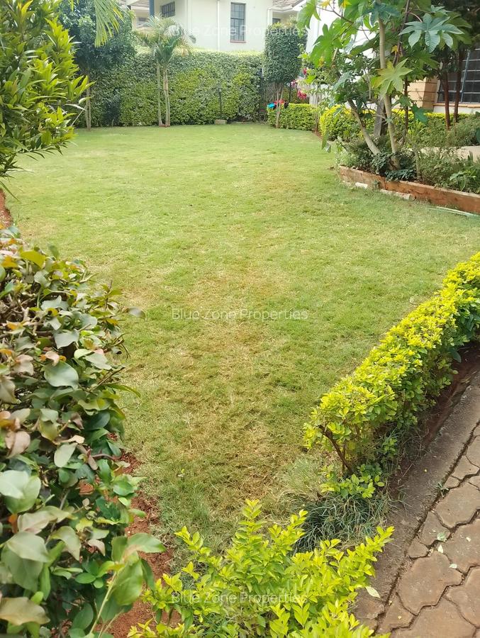 4 Bed Townhouse with En Suite at Close To Isk - 4