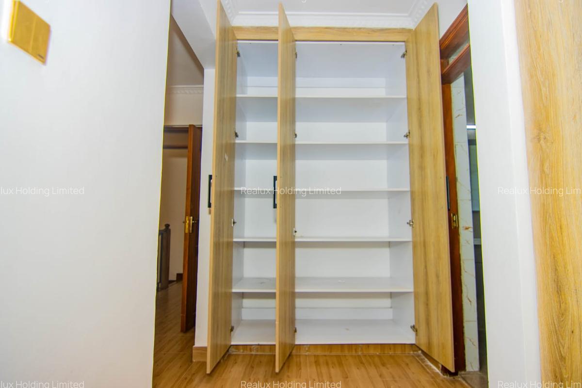 4 Bed House with En Suite in Kamangu - 5