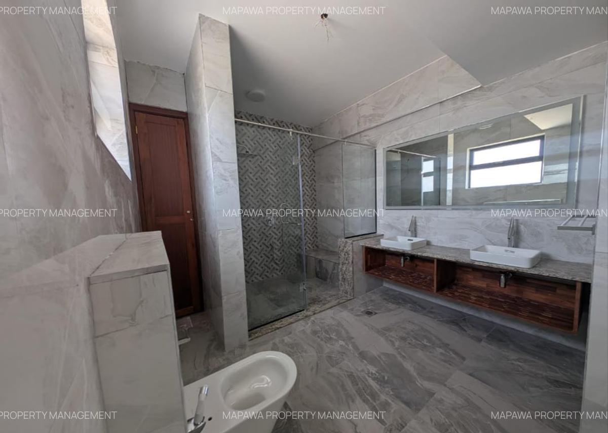 Serviced 3 Bed Apartment with En Suite in Kileleshwa - 15