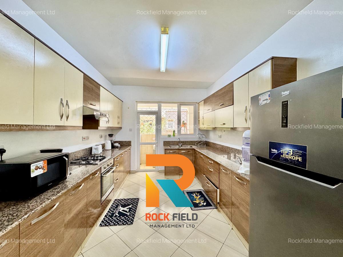 Furnished 2 Bed Apartment with En Suite in Brookside - 7