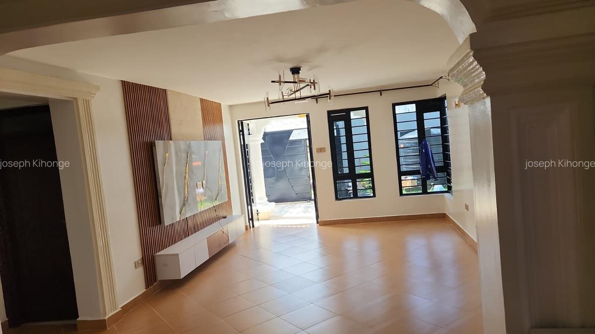 5 Bed Townhouse with En Suite at Matangi - 14