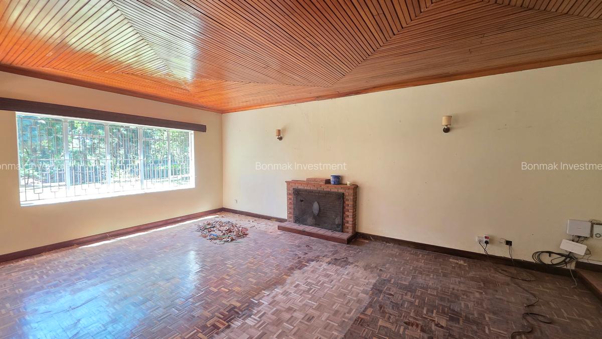 4 Bed House with En Suite at Old Runda - 7