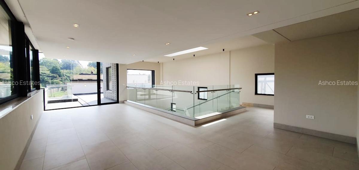 5 Bed Villa with En Suite in Westlands Area - 18
