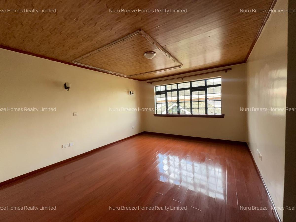 6 Bed House with En Suite in Runda - 18
