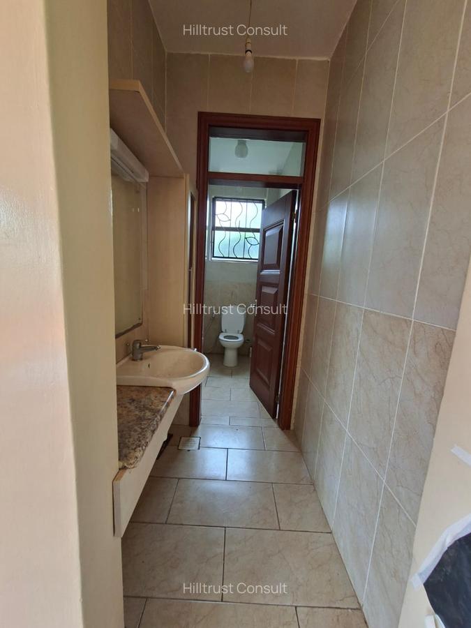 4 Bed Townhouse with En Suite in Ridgeways - 3