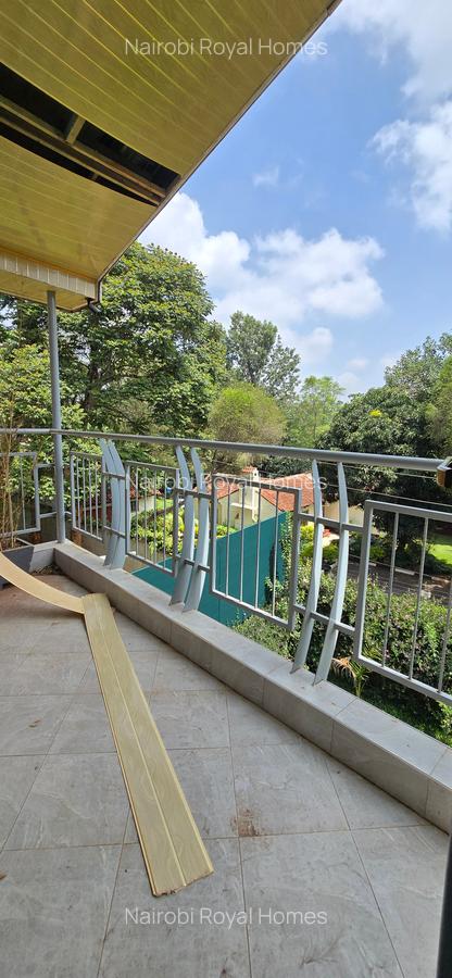 5 Bed Townhouse with En Suite at Lavington Green - 6