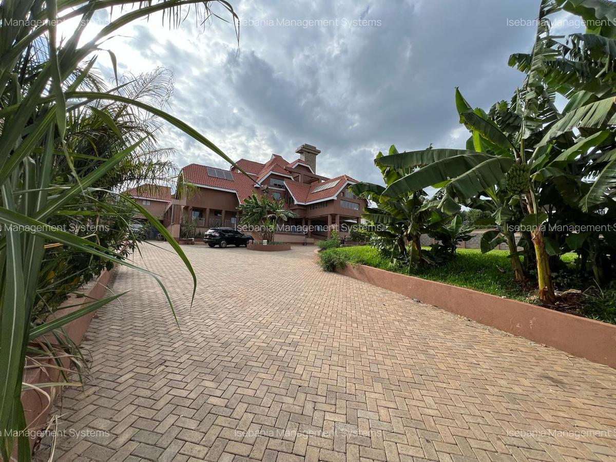 8 Bed House with En Suite at - 14