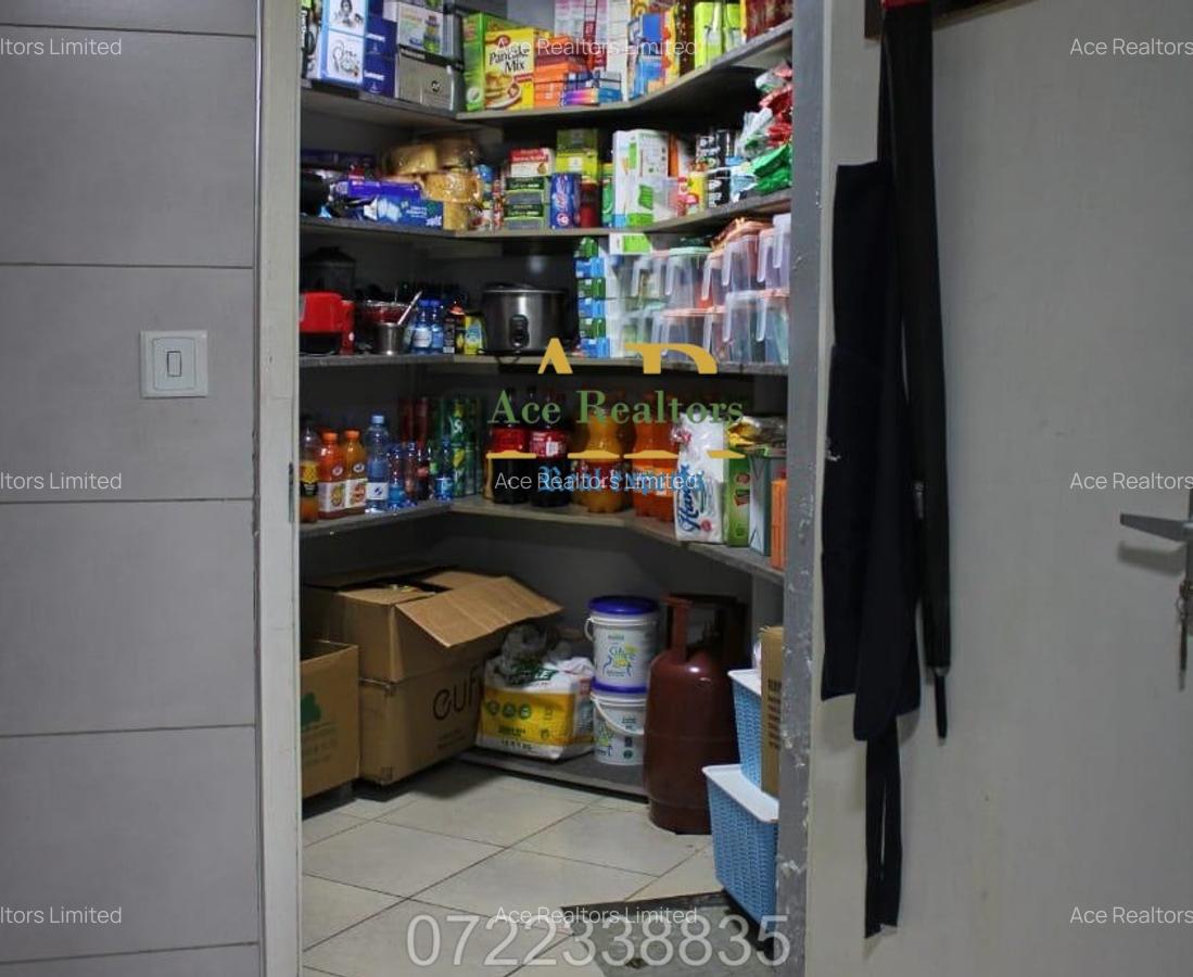 6 Bed Townhouse with En Suite at Brookside - 7