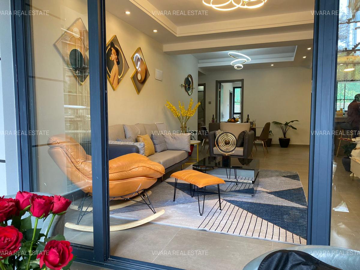 3 Bed Apartment with Swimming Pool in Riverside - 3