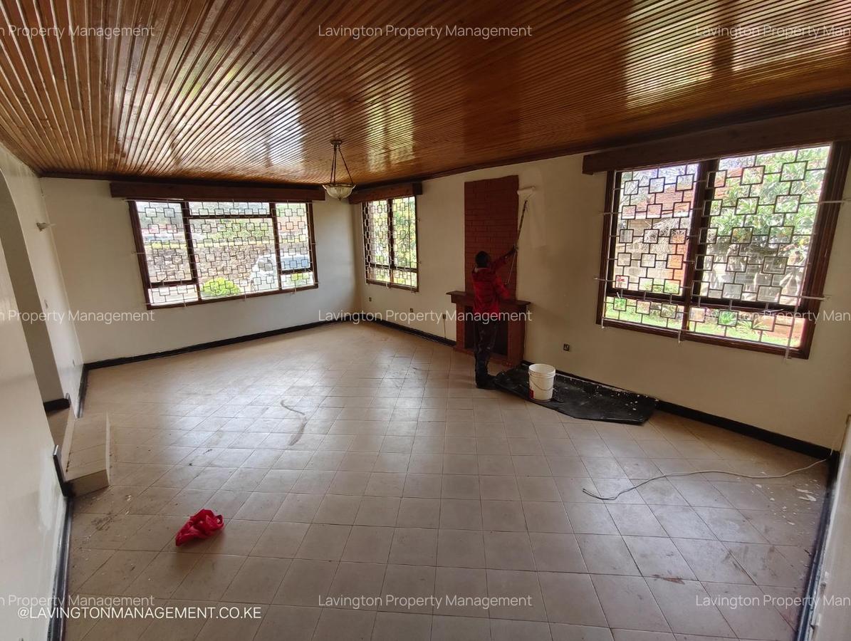 5 Bed Townhouse with En Suite at Lavington Green - 6