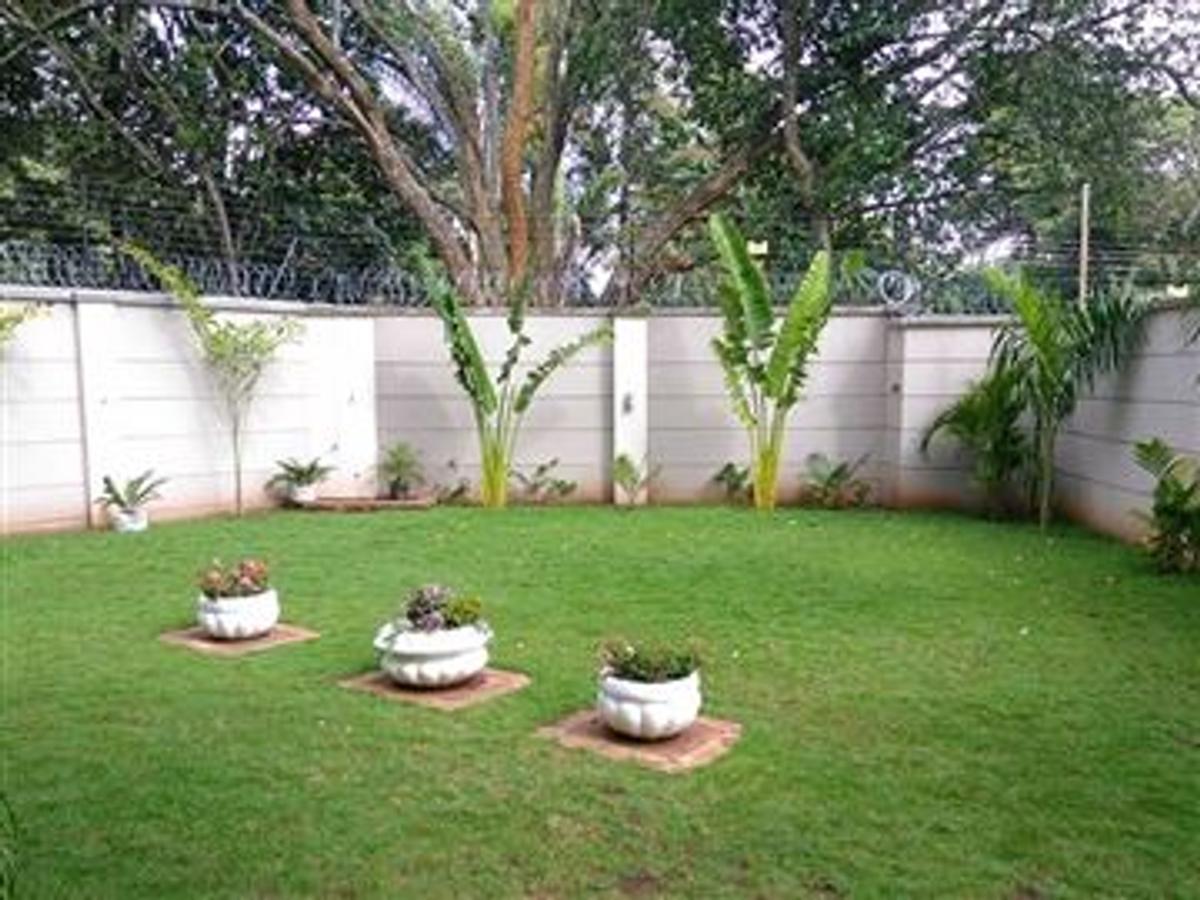 5 Bed Townhouse with En Suite in Lavington - 5