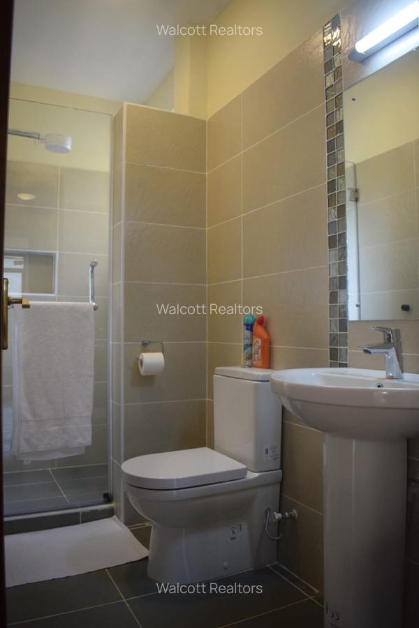 Serviced 2 Bed Apartment with En Suite in Kileleshwa - 4