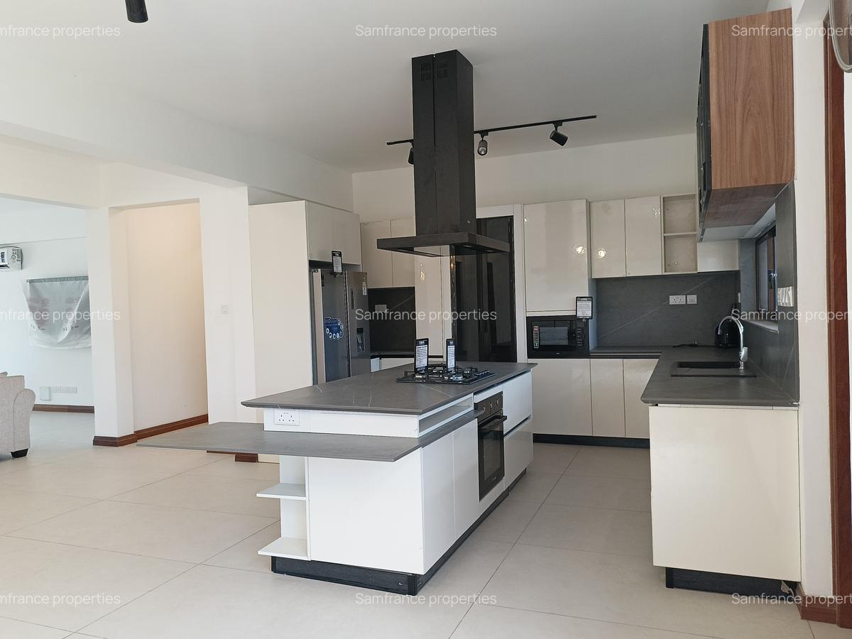 3 Bed Apartment with En Suite at Mount Kenya Road - 5