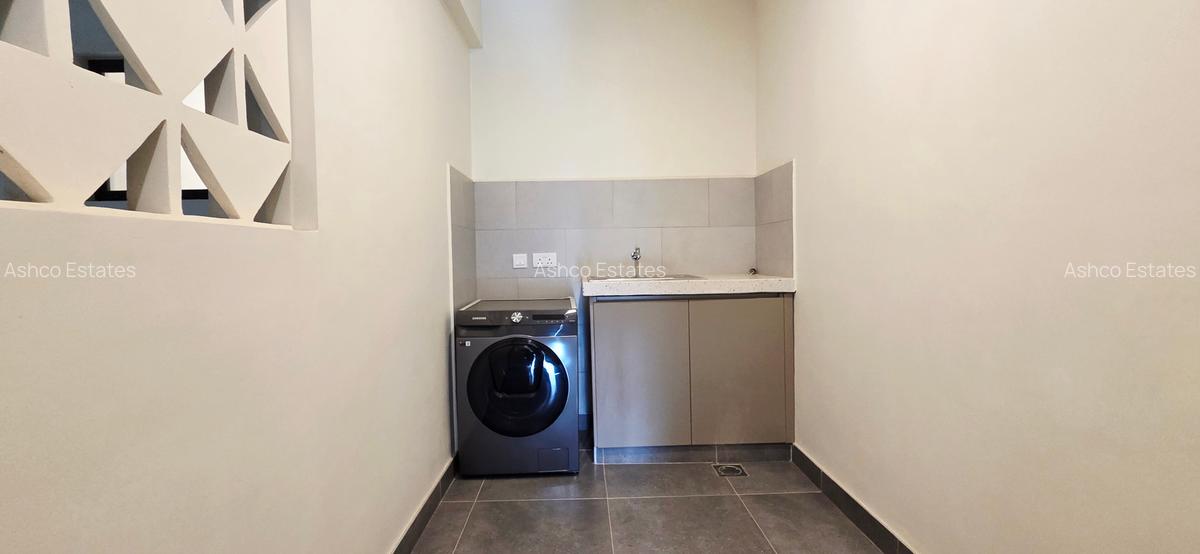 3 Bed Apartment with En Suite in Riverside - 6