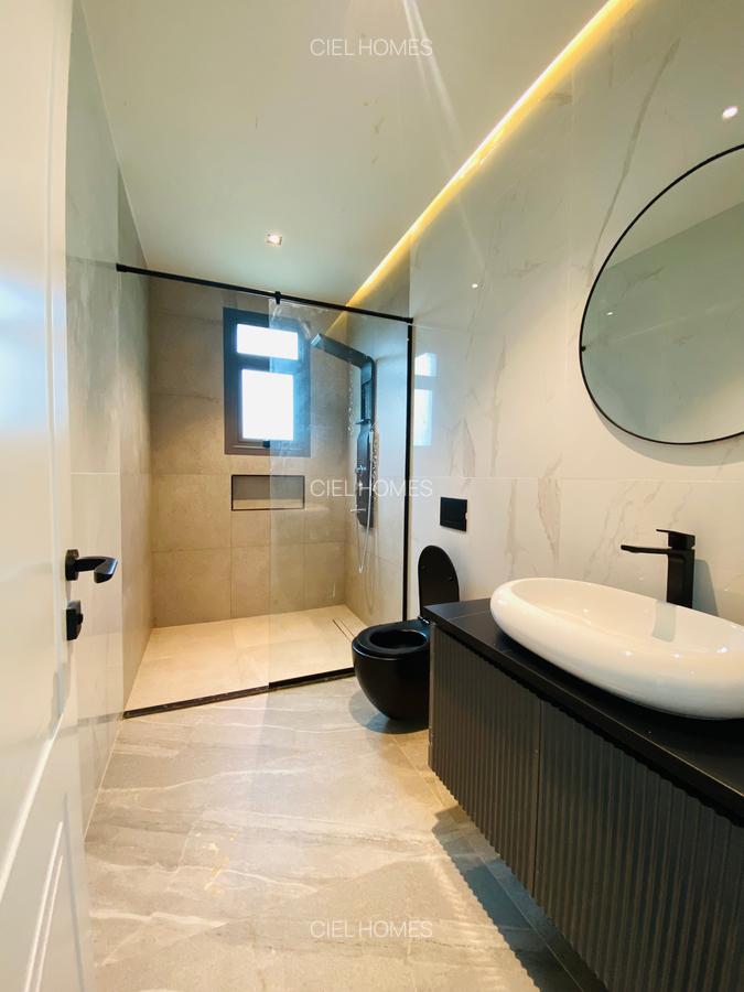 5 Bed Villa with En Suite at Chalbi Drive - 8