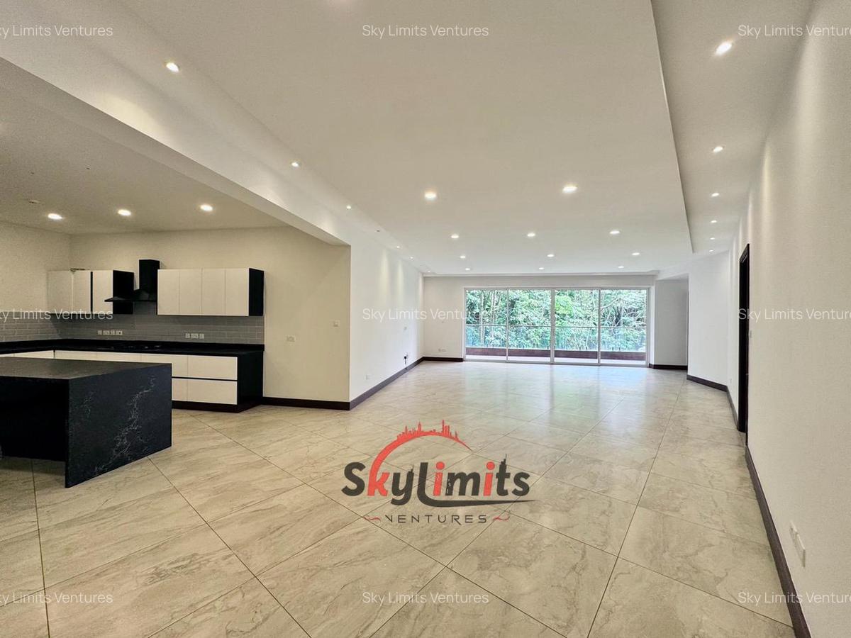 4 Bed Apartment with En Suite in Parklands - 2